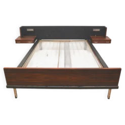 Lit double vintage avec tables de chevet flottantes et éclairage des années 60