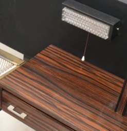 Lit double vintage avec tables de chevet flottantes et éclairage des années 60