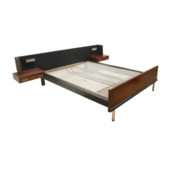 Lit double vintage avec tables de chevet flottantes et éclairage des années 60