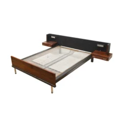 Lit double vintage avec tables de chevet flottantes et éclairage des années 60
