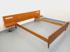 Lit double vintage style scandinave en teck des années 60 avec chevets