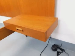 Lit double vintage style scandinave en teck des années 60 avec chevets