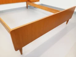 Lit double vintage style scandinave en teck des années 60 avec chevets