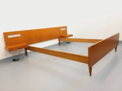 Lit double vintage style scandinave en teck des années 60 avec chevets