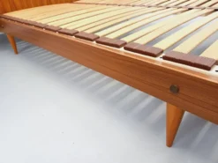 Lit double vintage style scandinave en teck des années 60 avec chevets