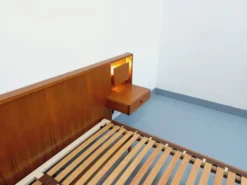 Lit double vintage style scandinave en teck des années 60 avec chevets