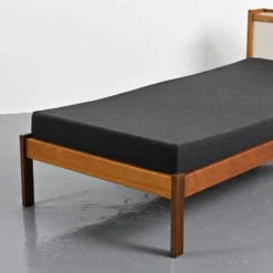 Lit en acajou à système Tigette par André Sornay, vers 1960