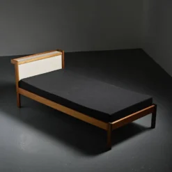 Lit en acajou à système Tigette par André Sornay, vers 1960