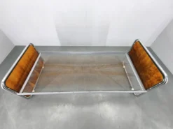 Lit en acier tubulaire Bauhaus avec panneaux en placage de noyer, années 1930
