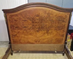 Lit en bois de placage marqueté style Louis XVI, François Linke (1855-1943)