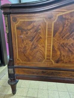 Lit en bois de placage marqueté style Louis XVI, François Linke (1855-1943)