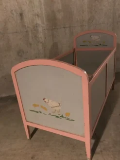 Lit enfant années 50 bois peint