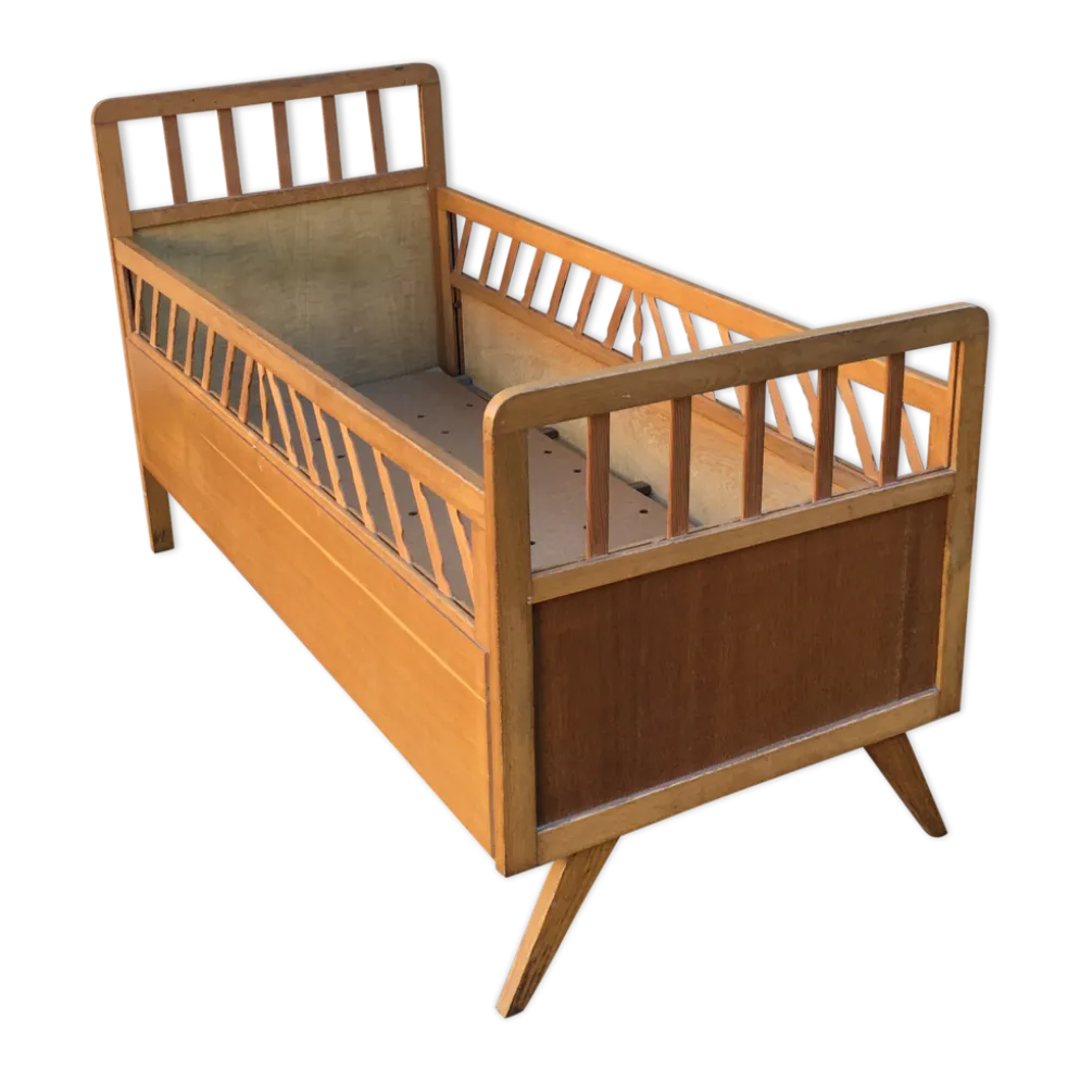 Lit enfant en bois pied compas