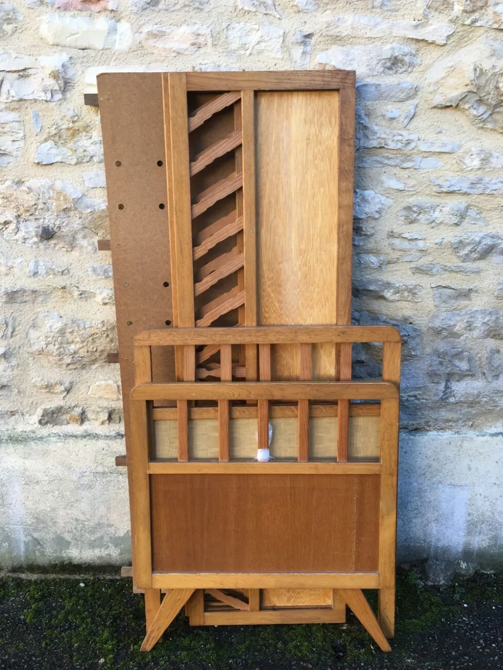 Lit enfant en bois pied compas