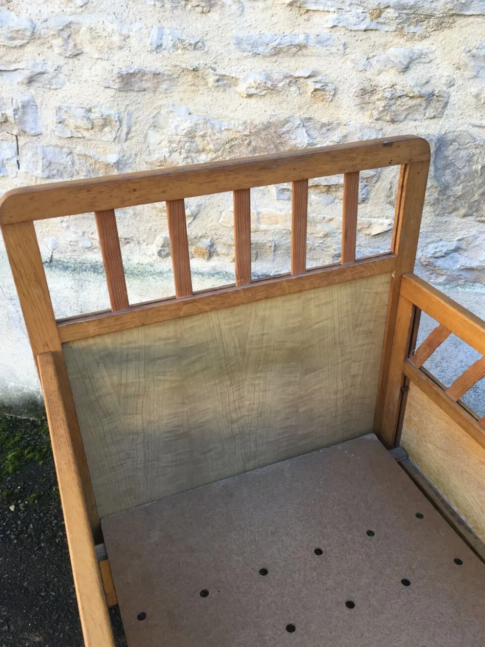 Lit enfant en bois pied compas