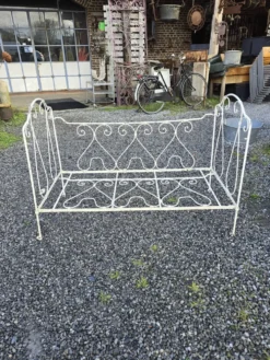 Lit enfant en fer forgé