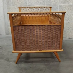 Lit enfant en rotin et bois année 70