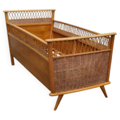 Lit enfant en rotin et bois année 70