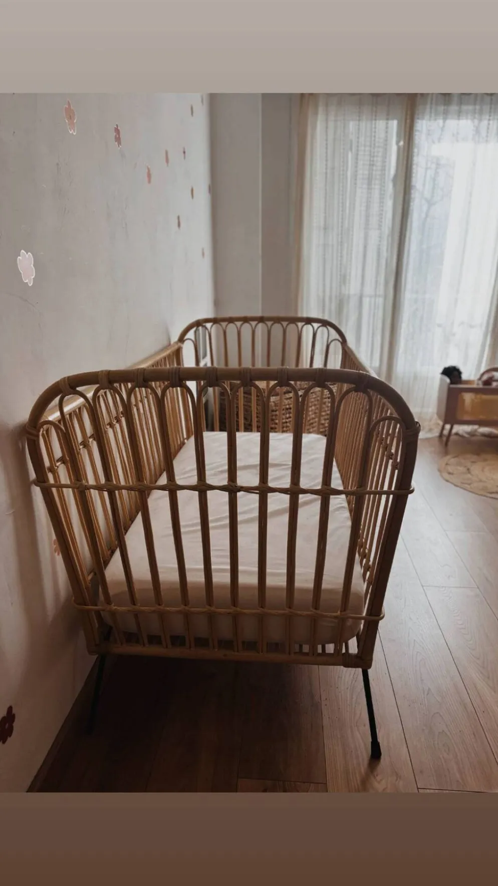 Lit enfant en rotin Saudaura fait main – matelas Zara Home inclus