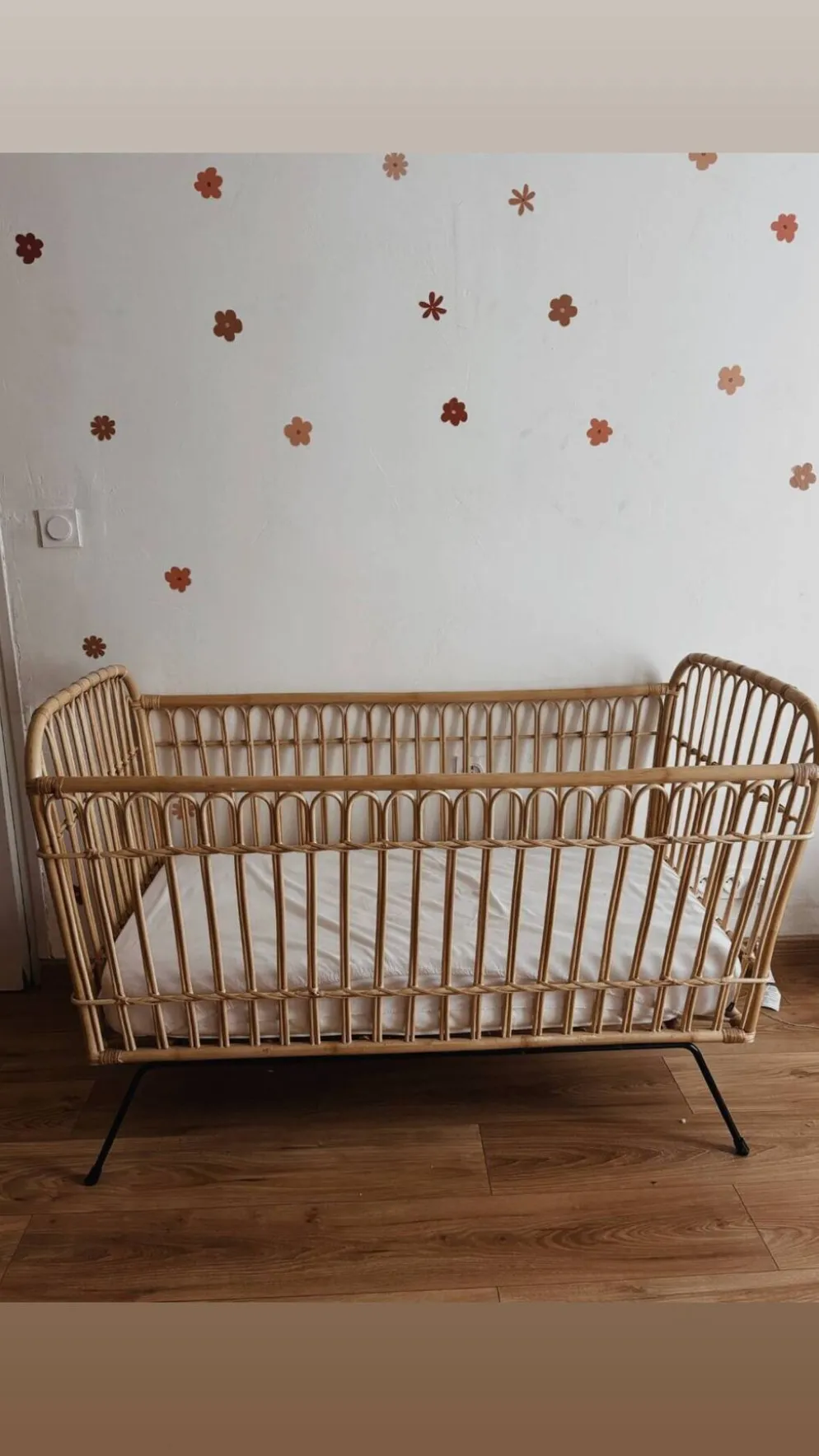 Lit enfant en rotin Saudaura fait main – matelas Zara Home inclus