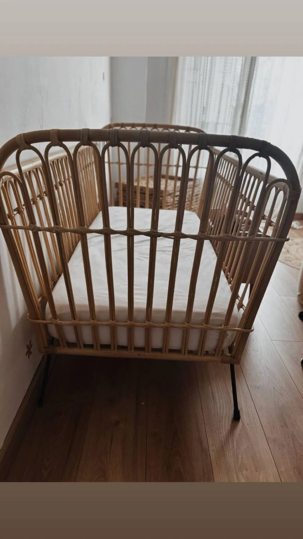 Lit enfant en rotin Saudaura fait main – matelas Zara Home inclus