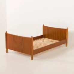 Lit enfant en teck, Danemark, années 1960
