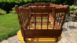Lit enfant noyer vintage