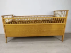 Lit enfant rotin vintage