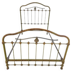 Lit en fer forgé peint en vert des années 1900