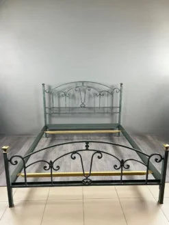 Lit en métal laqué, XXe siècle