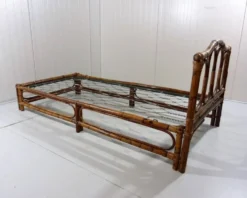 Lit en rotin, années 1970