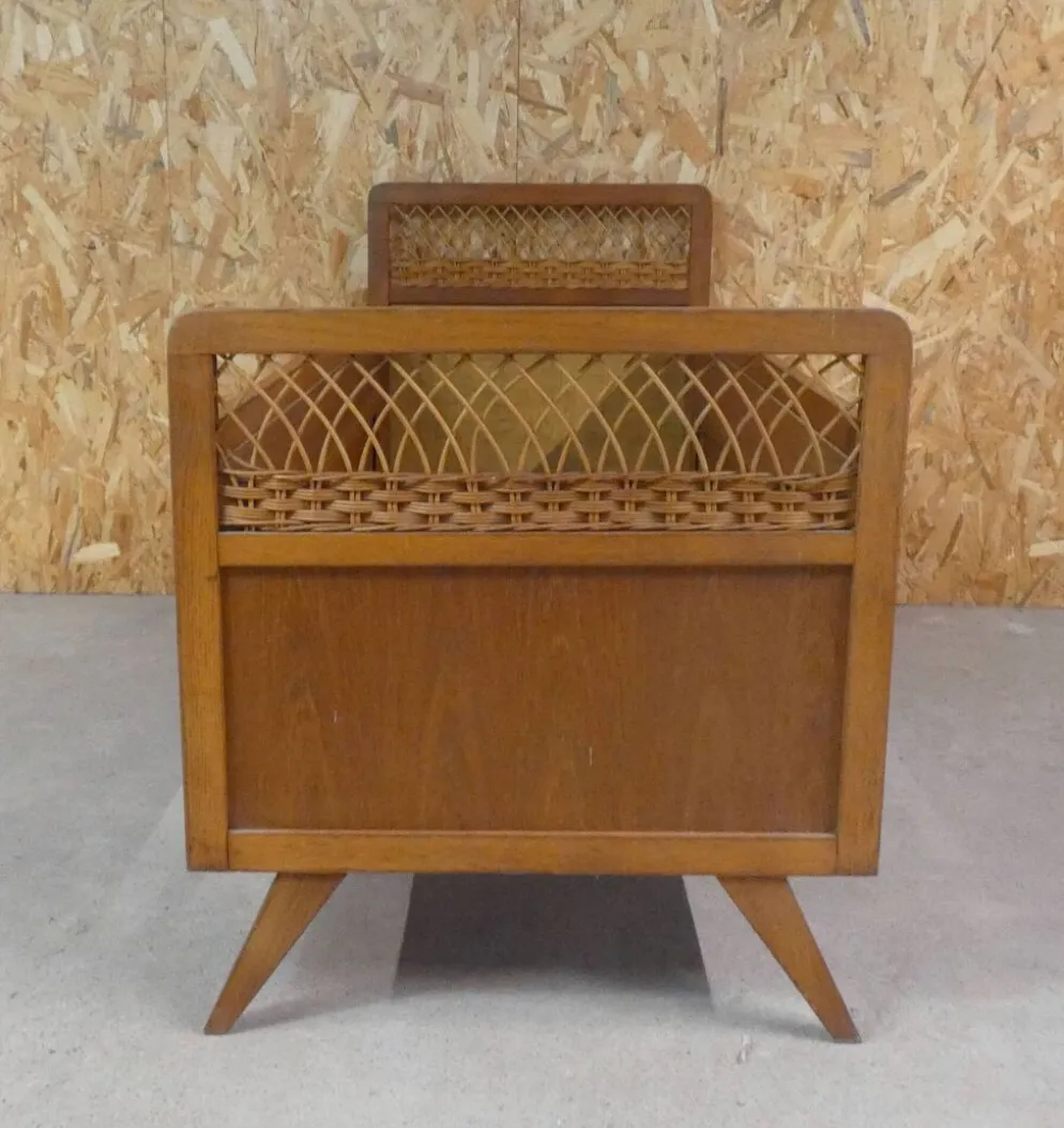 Lit en rotin et bois pieds compas enfant vintage