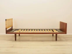 Lit en teck, design danois, années 1960, designer : Hans J. Wegner, fabricant : Get