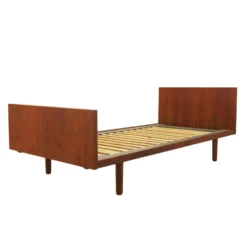 Lit en teck, design danois, années 1960, designer : Hans J. Wegner, fabricant : Get