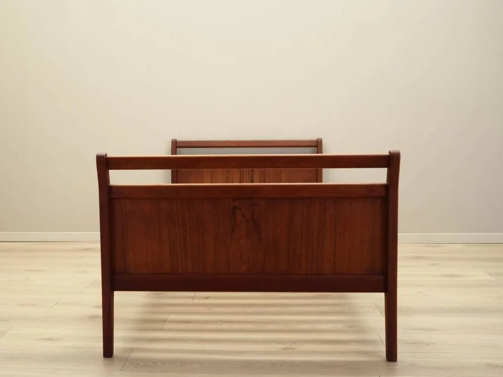 Lit en teck, design danois, années 1970, fabrication : Danemark
