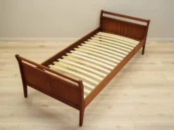 Lit en teck, design danois, années 1970, fabrication : Danemark