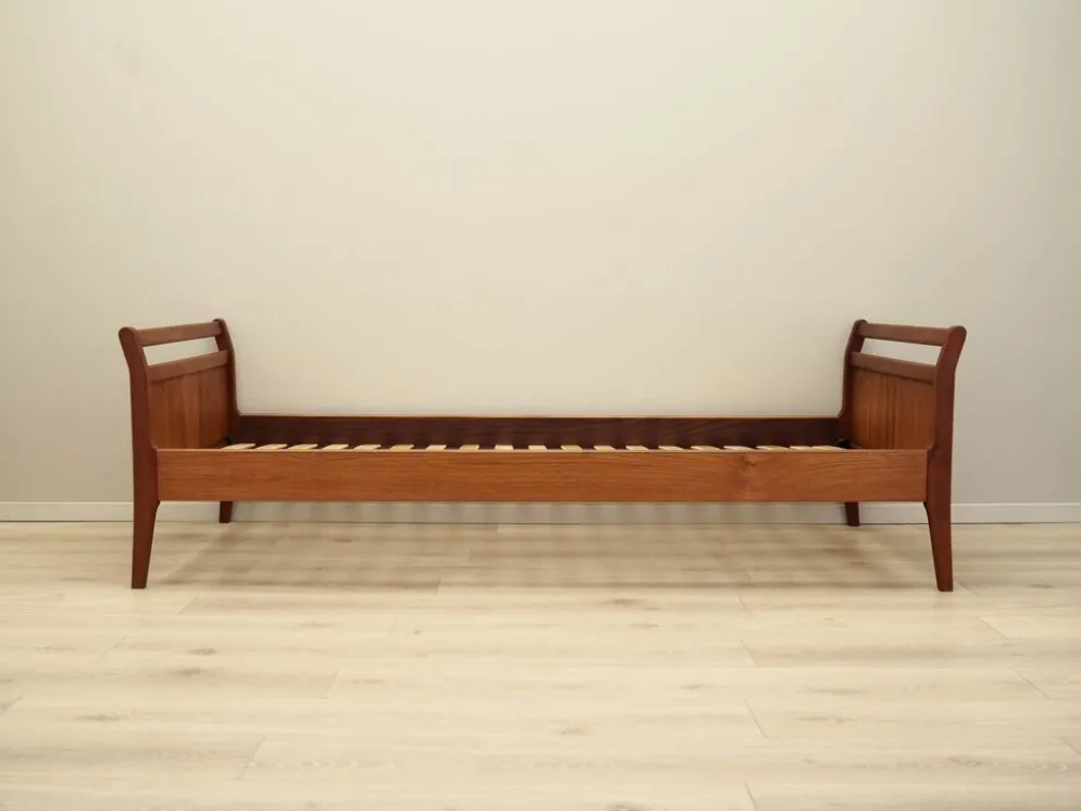 Lit en teck, design danois, années 1970, fabrication : Danemark