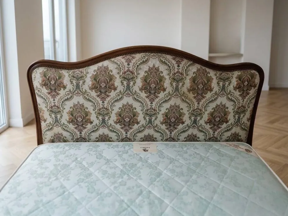 Lit Louis XV vintage en bois