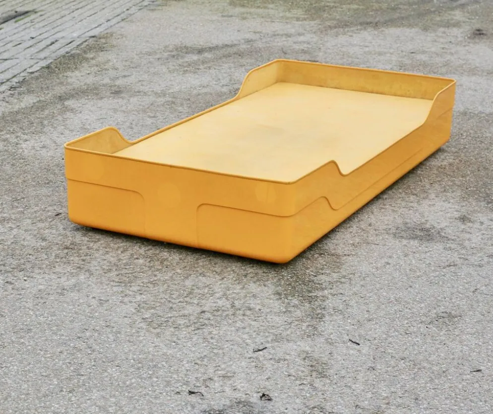 Lit Ozoo, Marc Berthier, fibre de verre, France, 1967