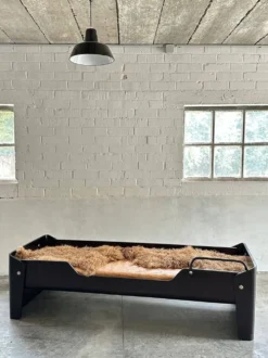Lit par Jules Wabbes avec tissu Carine Boxy