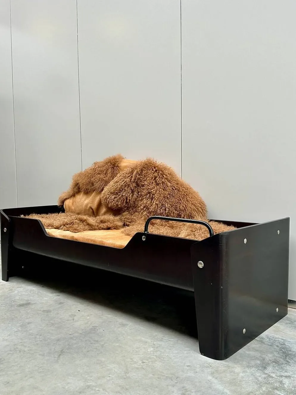 Lit par Jules Wabbes avec tissu Carine Boxy