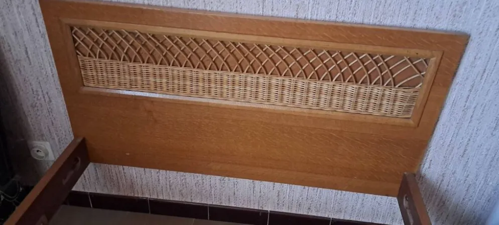 Lit rotin une place vintage années 1970 en bois blond