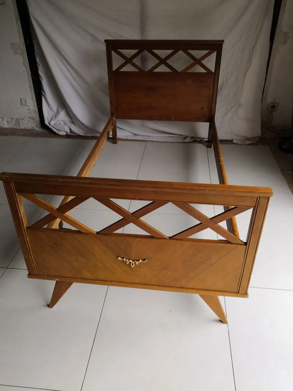 Lit scandinave vintage à croisillons années 50