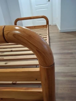 Lit simple en pin, Scandinavie