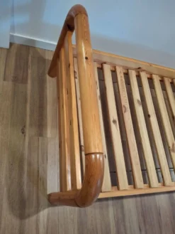 Lit simple en pin, Scandinavie
