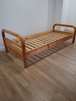 Lit simple en pin, Scandinavie