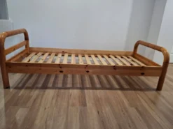 Lit simple en pin, Scandinavie