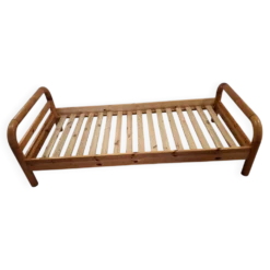 Lit simple en pin, Scandinavie