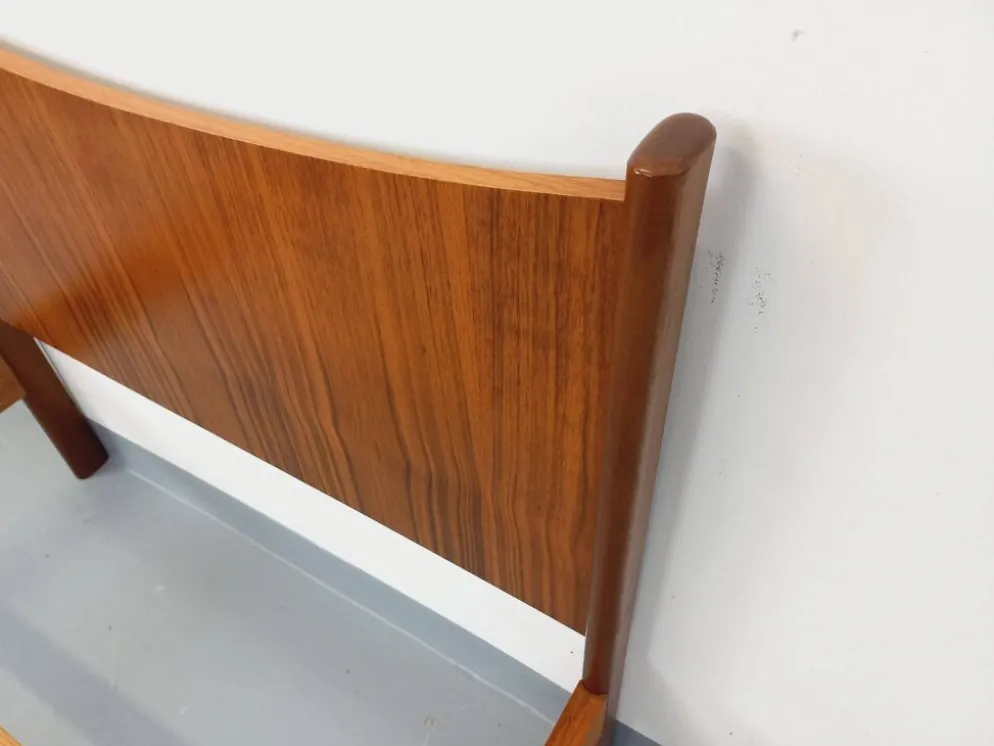 Lit simple vintage style scandinave en teck des années 60