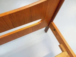 Lit simple vintage style scandinave en teck des années 60